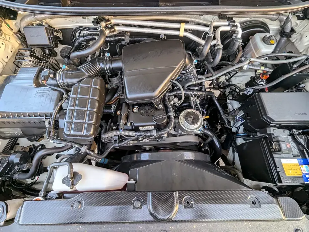 TOYOTA PRADO 2020 TXL V4 2.7L GCC IN EXCELLENT CONDITION - Image 9