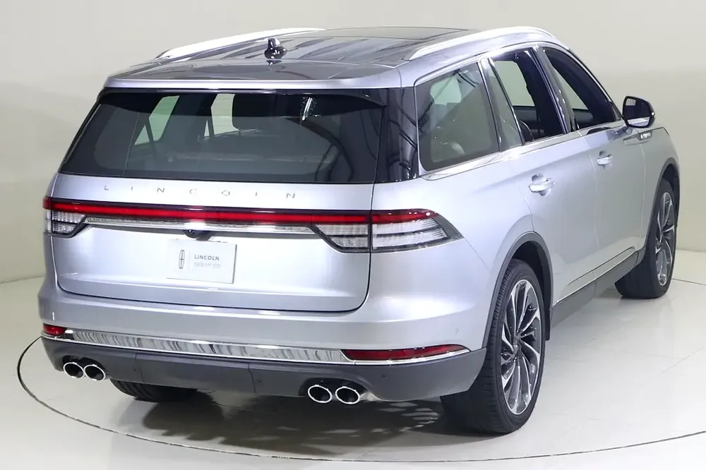 AVI423 AVIATOR RESERVE II @ AL TAYER MOTORS PRE OWNED SHOWROOM COMPLEX AL QUOZE. - Image 8