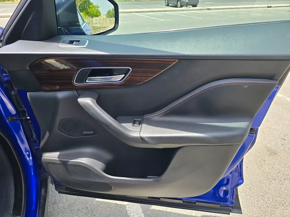 2018 F-PACE GCC - Image 10