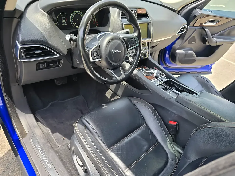 2018 F-PACE GCC - Image 11