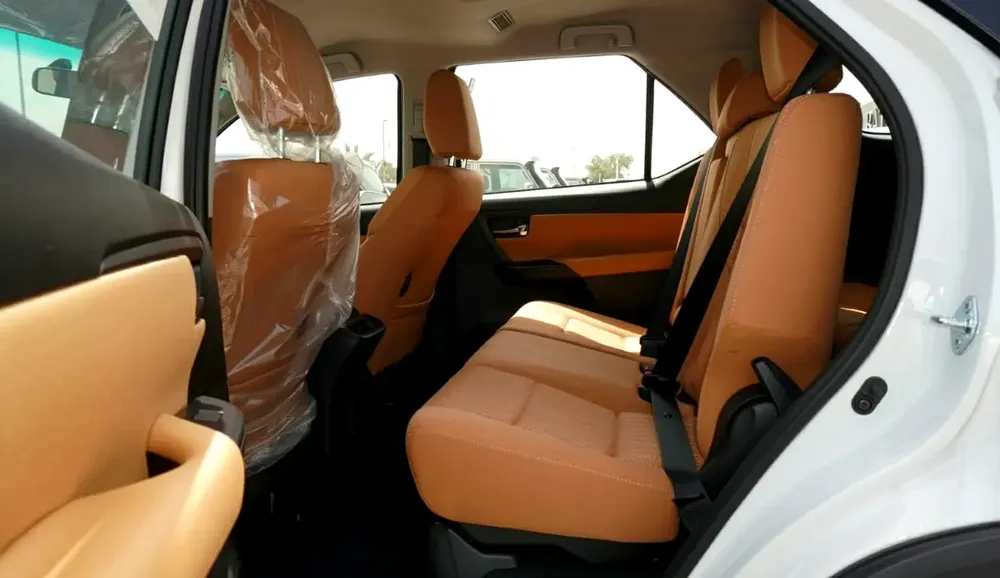 Toyota Fortuner 2.7L Mid Option 2026 GCC Specs - Image 10
