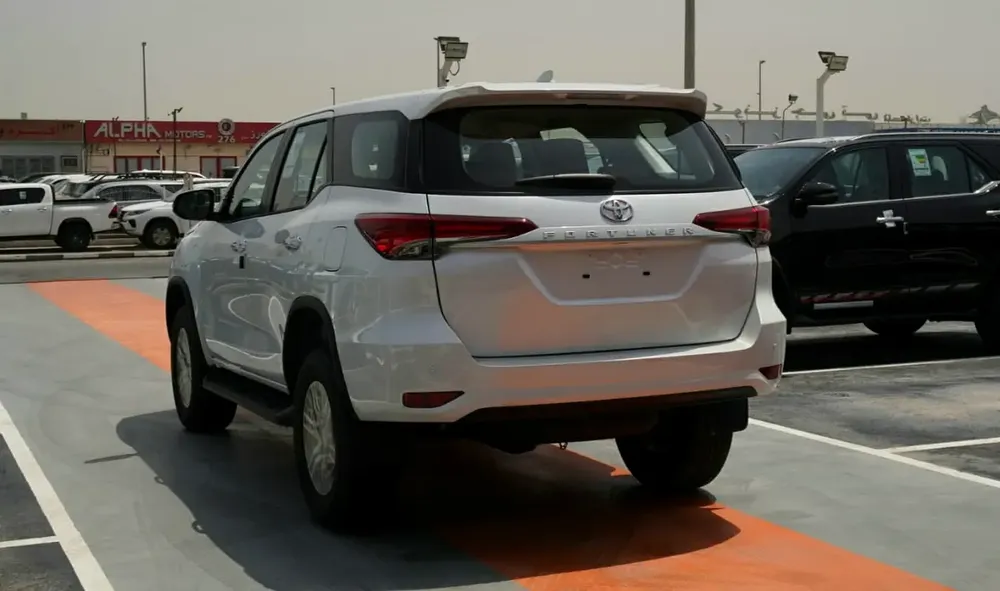 Toyota Fortuner 2.7L Mid Option 2026 GCC Specs - Image 4