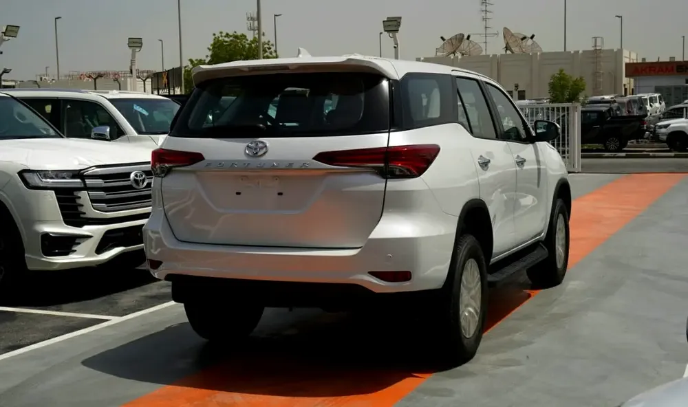 Toyota Fortuner 2.7L Mid Option 2026 GCC Specs - Image 5