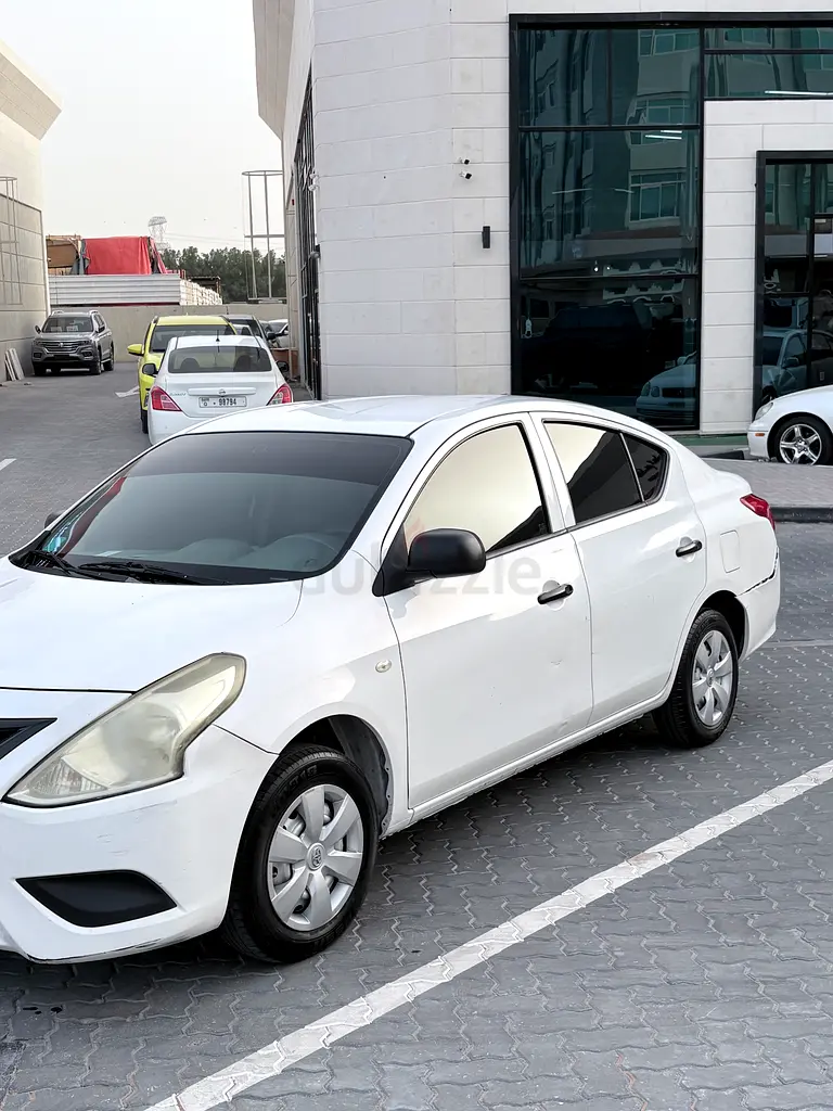 Nissan Sunny 2016 Base Model GCC Specs - Excellent Condition - Image 4
