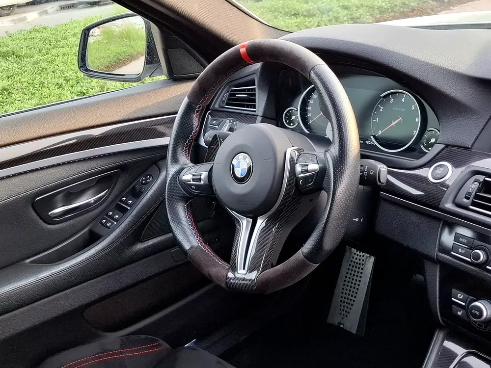BMW 5-Series 535i 2011 - Japanese Specs - Image 13