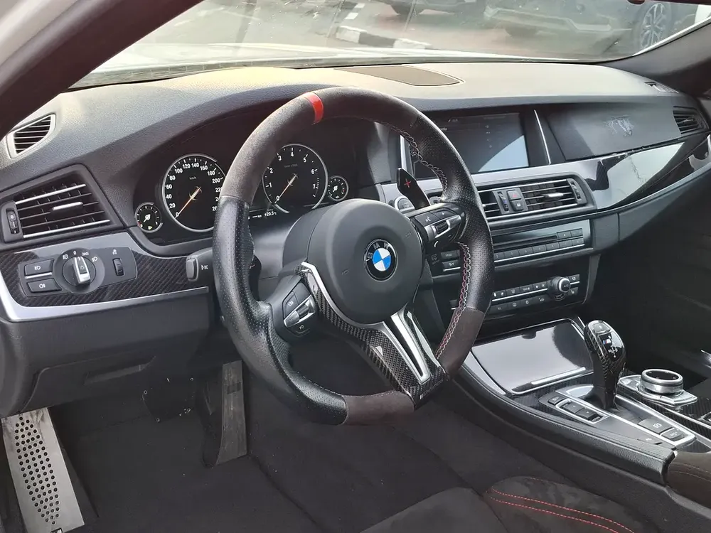 BMW 5-Series 535i 2011 - Japanese Specs - Image 19