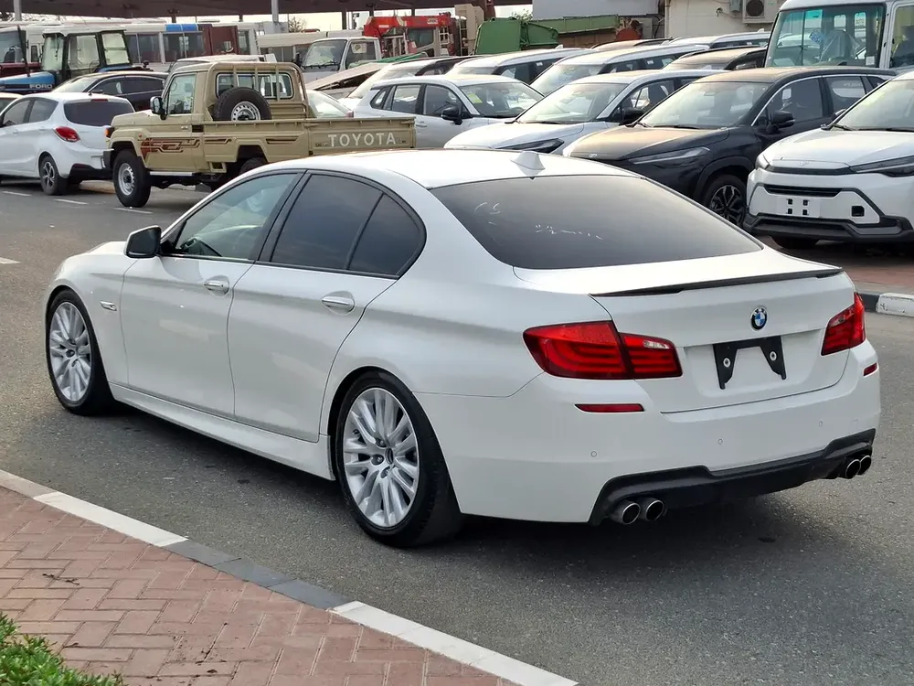 BMW 5-Series 535i 2011 - Japanese Specs - Image 4