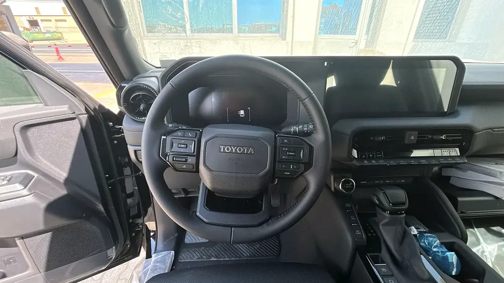 2025 Toyota Prado All-Rounder 7-Seater 2.4L 4-Cyl Turbo Petrol A/T 4WD Export Only - Image 7