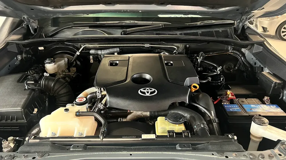 Toyota Hilux SR5 2019 - Well Maintained and Ready to Go! - Image 13