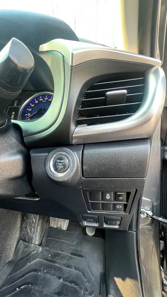 Toyota Hilux SR5 2019 - Well Maintained and Ready to Go! - Image 15
