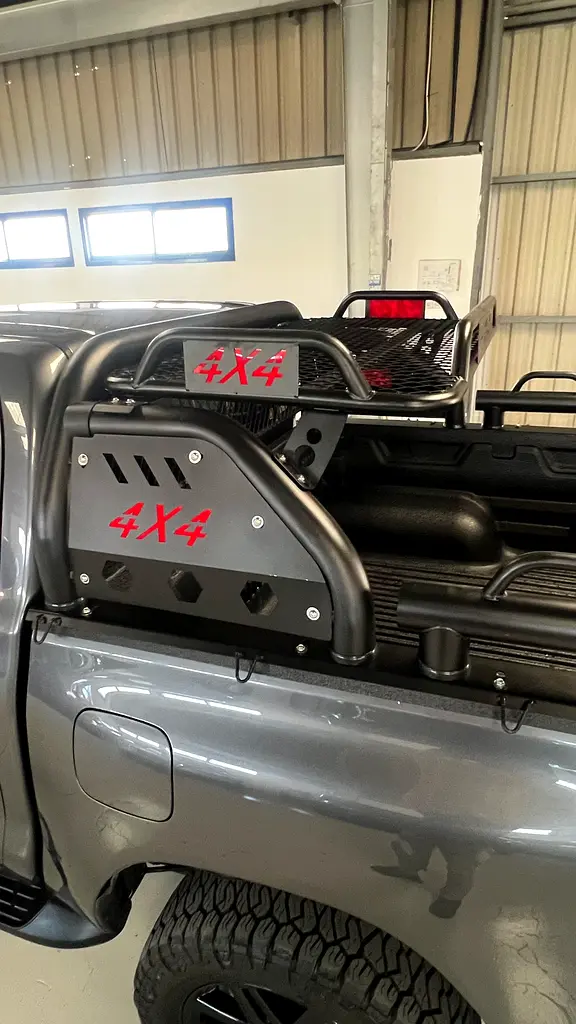 Toyota Hilux SR5 2019 - Well Maintained and Ready to Go! - Image 7