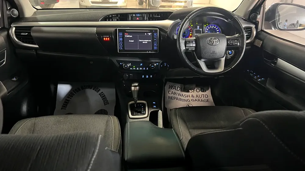 Toyota Hilux SR5 2019 - Well Maintained and Ready to Go! - Image 8