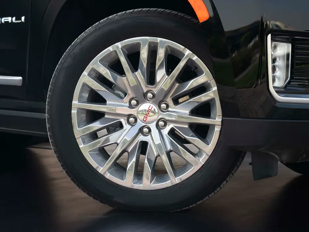 0% DOWN PAYMENT! | FREE INSURANCE | RAMADAN ALL-INCLUSIVE | WARRANTY + HISTORY | YUKON DENALI - Image 5