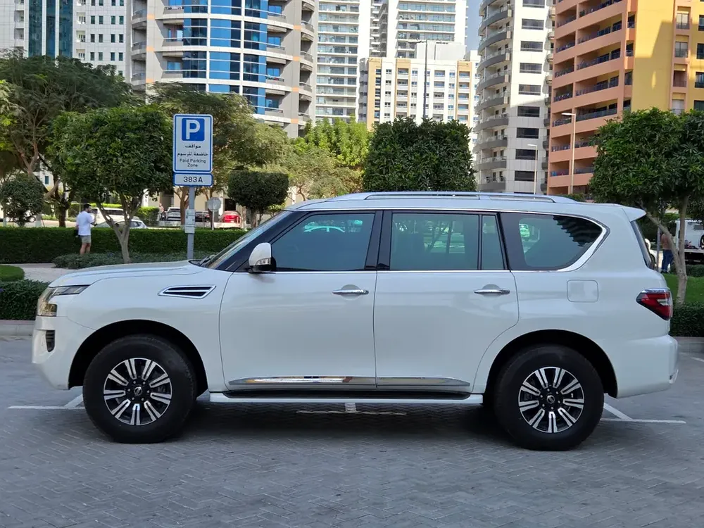 NISSAN PATROL 4.0 V6 SE TITANIUM # 2021 GCC # WELL MAINTAINED CAR FOR SALE AED 128000 - Image 11