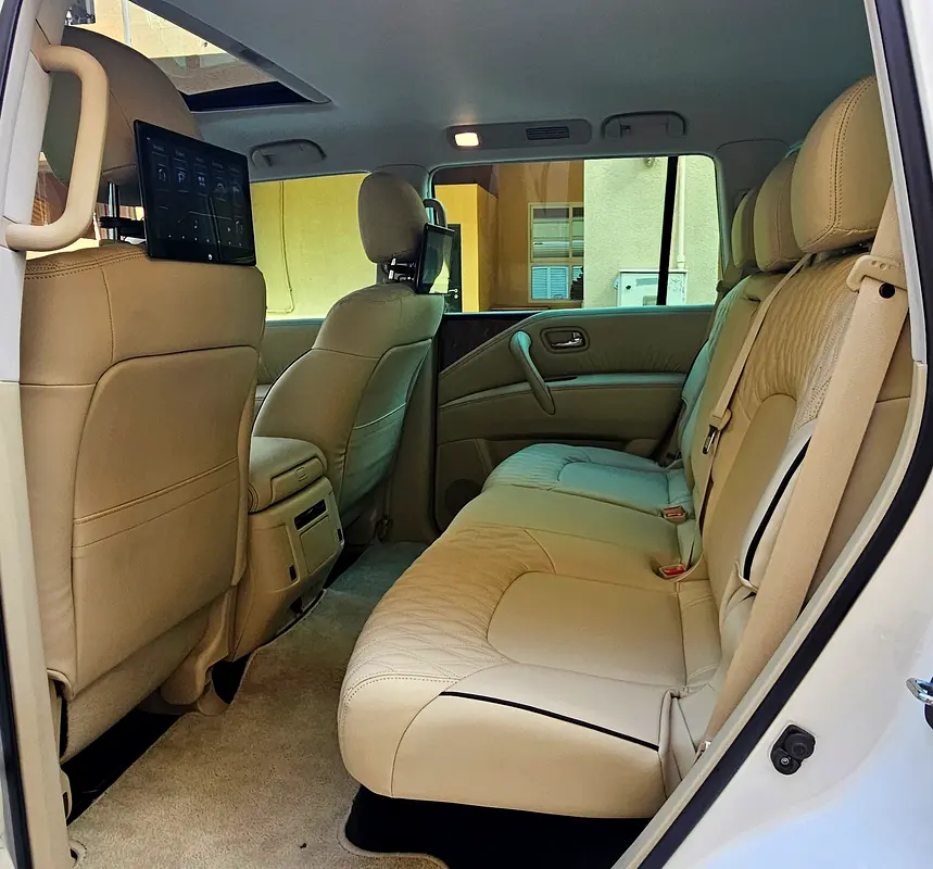 NISSAN PATROL 4.0 V6 SE TITANIUM # 2021 GCC # WELL MAINTAINED CAR FOR SALE AED 128000 - Image 16
