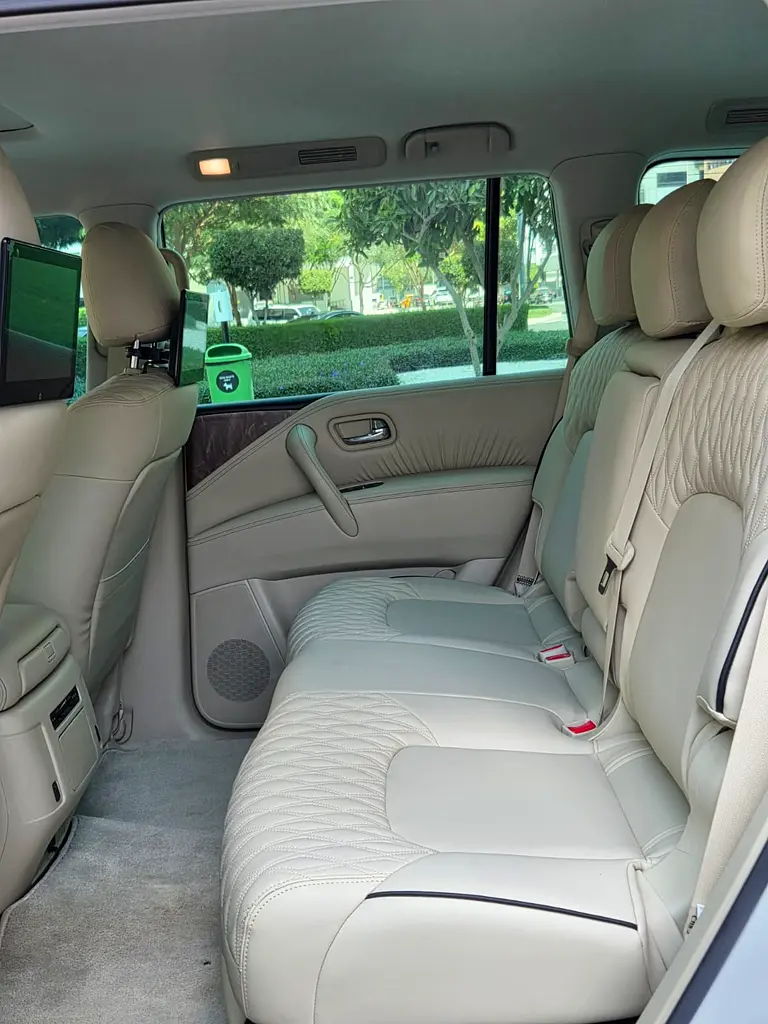 NISSAN PATROL 4.0 V6 SE TITANIUM # 2021 GCC # WELL MAINTAINED CAR FOR SALE AED 128000 - Image 7
