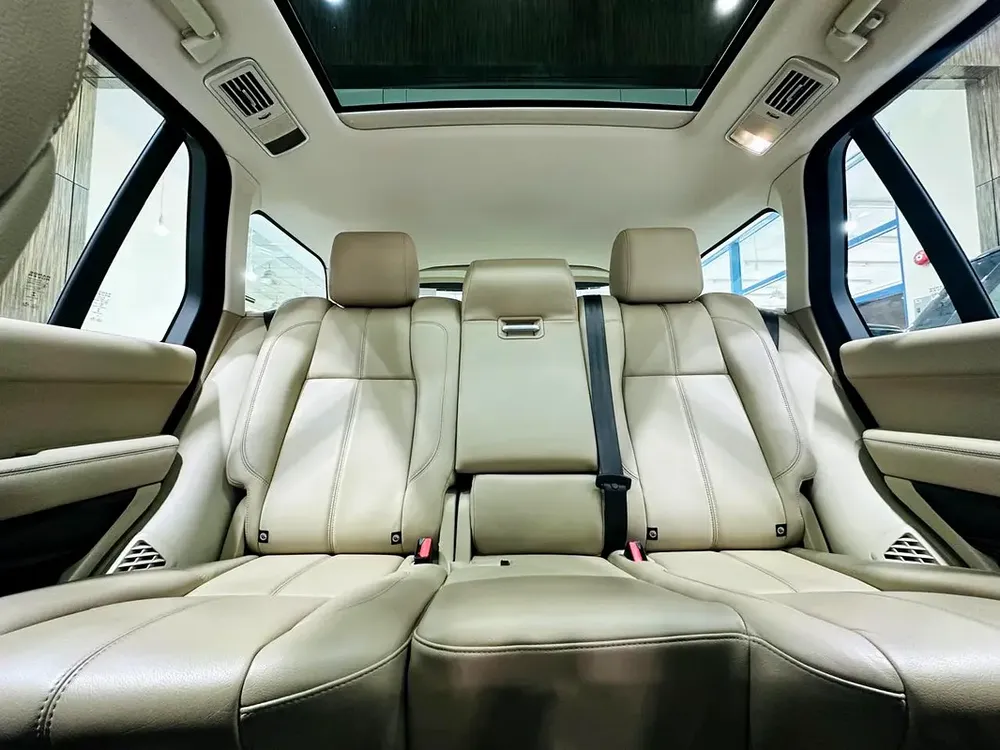 Land Rover Range Rover HSE 2016 | GCC Specs - Image 10