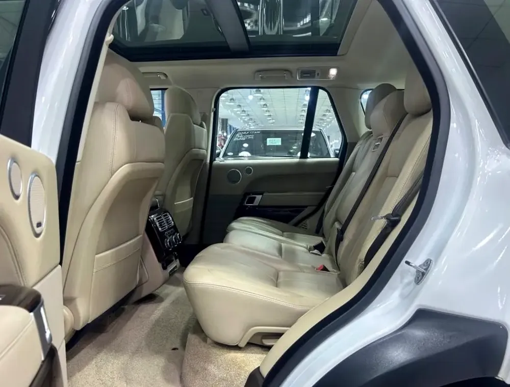 Land Rover Range Rover HSE 2016 | GCC Specs - Image 7