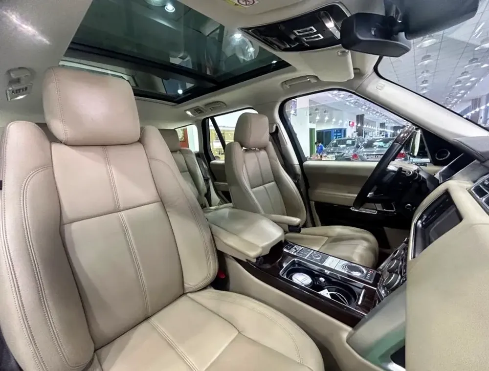 Land Rover Range Rover HSE 2016 | GCC Specs - Image 8