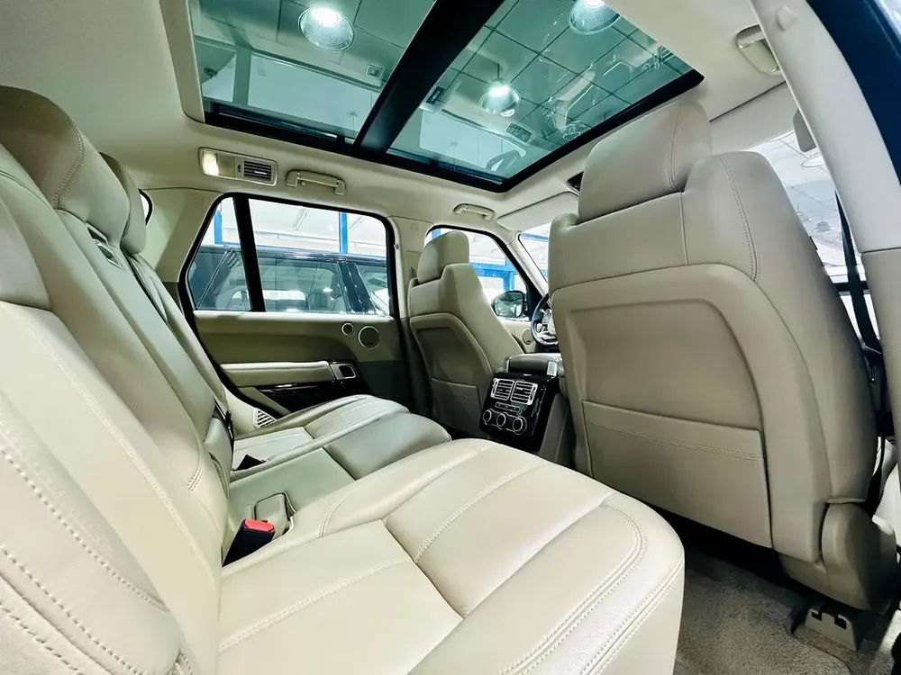 Land Rover Range Rover HSE 2016 | GCC Specs - Image 9