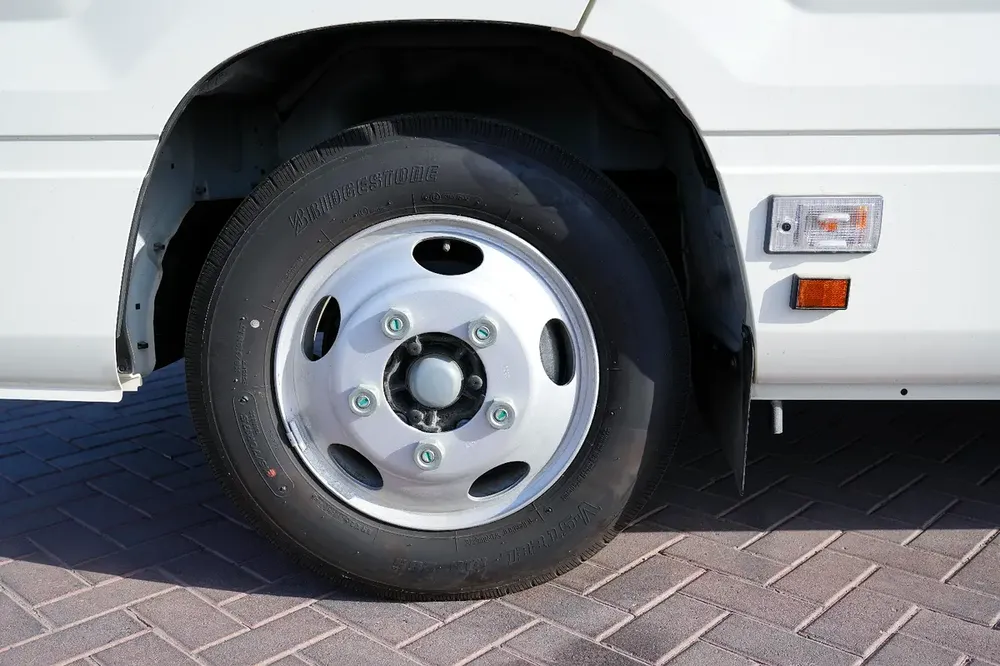 2025 Toyota Coaster 2.7 MT - GCC - Image 6