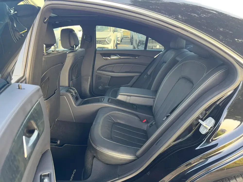 Mercedes Benz CLS550 AMG PKG 2012 97,000km - 4.5 Auction Grade - Japan Import - Clean Title - Image 13