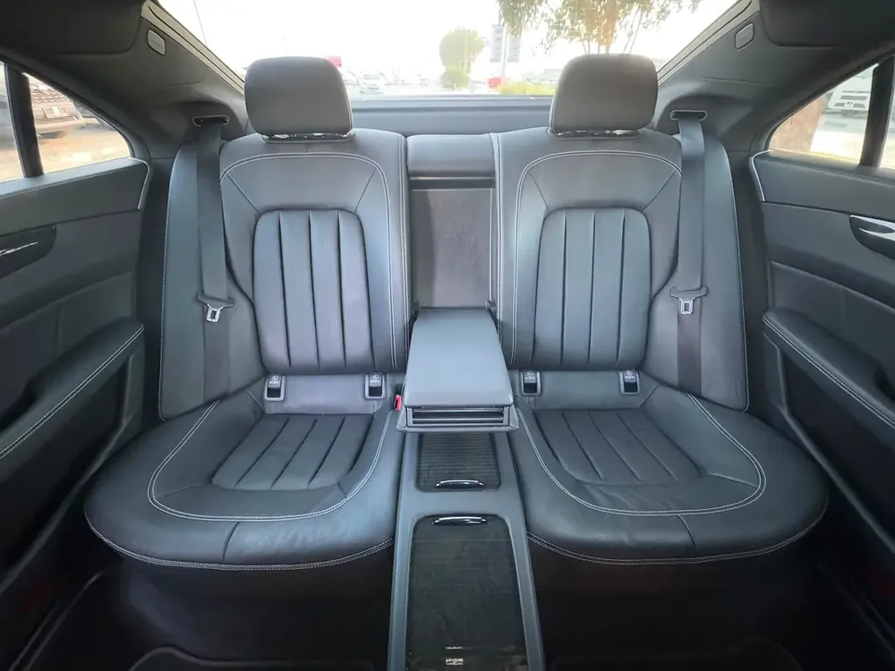 Mercedes Benz CLS550 AMG PKG 2012 97,000km - 4.5 Auction Grade - Japan Import - Clean Title - Image 14