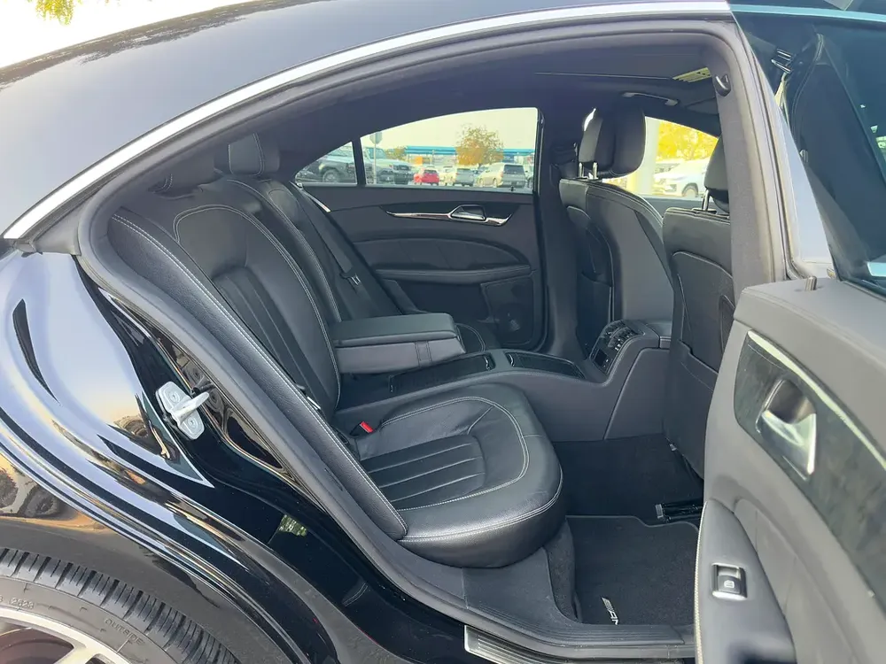 Mercedes Benz CLS550 AMG PKG 2012 97,000km - 4.5 Auction Grade - Japan Import - Clean Title - Image 15