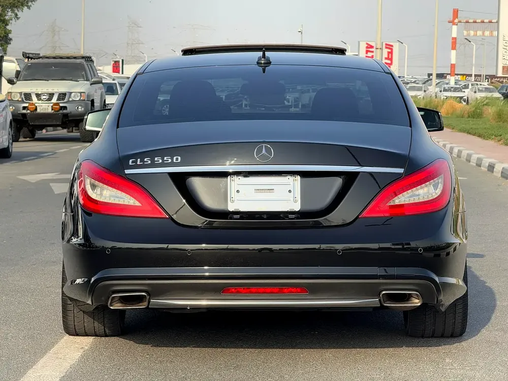 Mercedes Benz CLS550 AMG PKG 2012 97,000km - 4.5 Auction Grade - Japan Import - Clean Title - Image 6