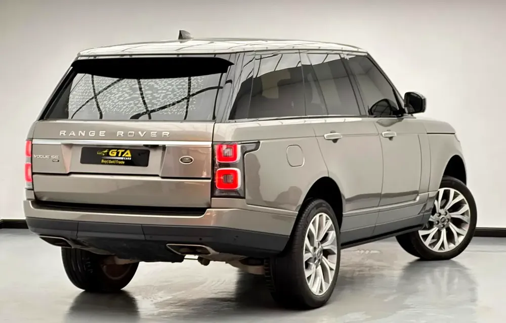 2020 Range Rover Vogue SE P525, 03/2026 Range Rover Warranty, 07/2028 Service Contract, FSH, GCC - Image 6