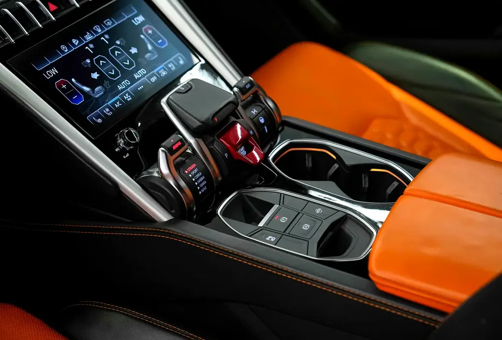 Lamborghini URUS | Certified Pre-Owned | Dealer Warranty | Service Contract - Image 9