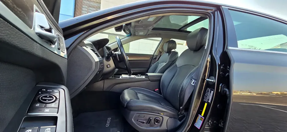 2019 Genesis G80-Full option-5.0L-V8-Excellent Condition-Bank Finance Available - Image 10