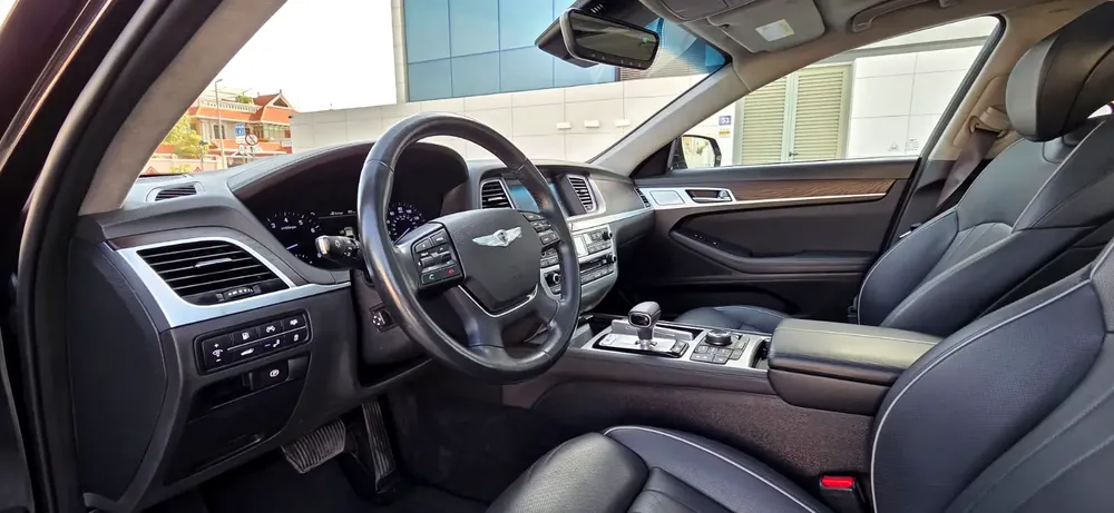 2019 Genesis G80-Full option-5.0L-V8-Excellent Condition-Bank Finance Available - Image 9