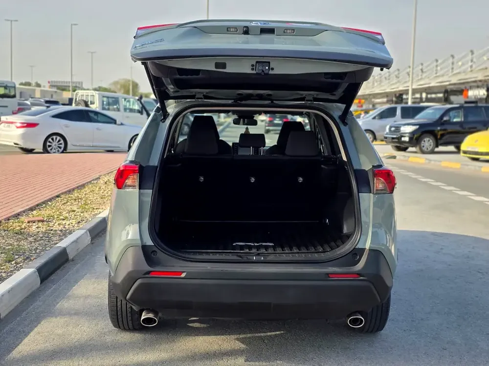 2019 Toyota RAV4 XLE Premium - American Specs - Excellent Condition - Image 11