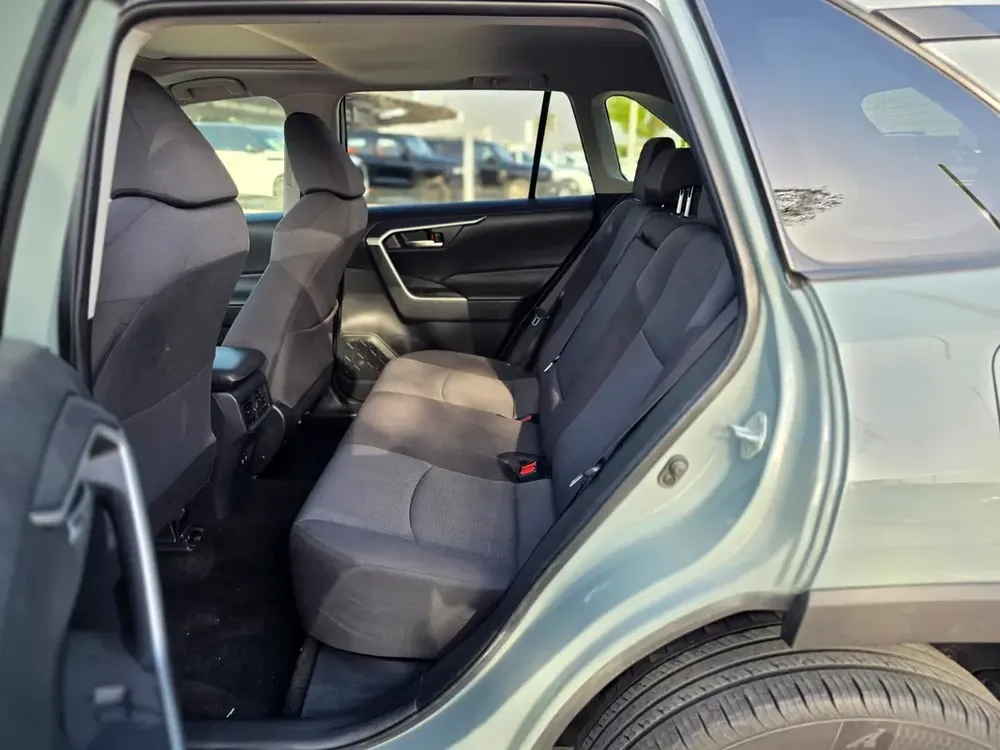 2019 Toyota RAV4 XLE Premium - American Specs - Excellent Condition - Image 15