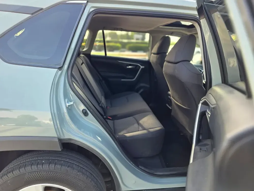 2019 Toyota RAV4 XLE Premium - American Specs - Excellent Condition - Image 17