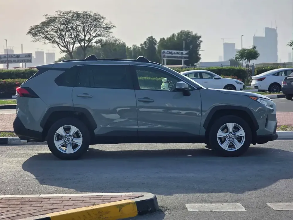 2019 Toyota RAV4 XLE Premium - American Specs - Excellent Condition - Image 5