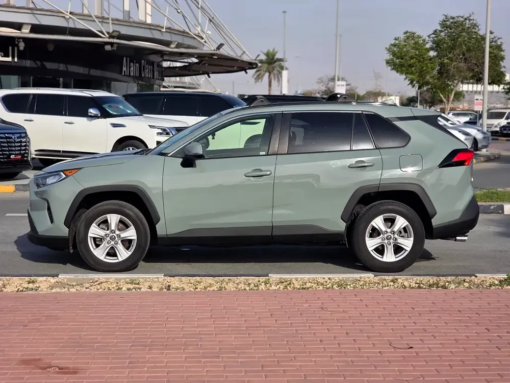 2019 Toyota RAV4 XLE Premium - American Specs - Excellent Condition - Image 6