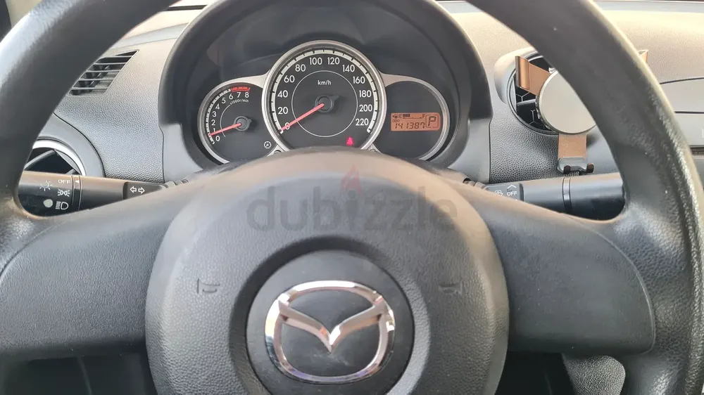 MAZDA 2 2015 FAMILY USED DUNLOP NEW  TYRES GULF GCC  FULLY SERVICED TILL TODAY - Image 11