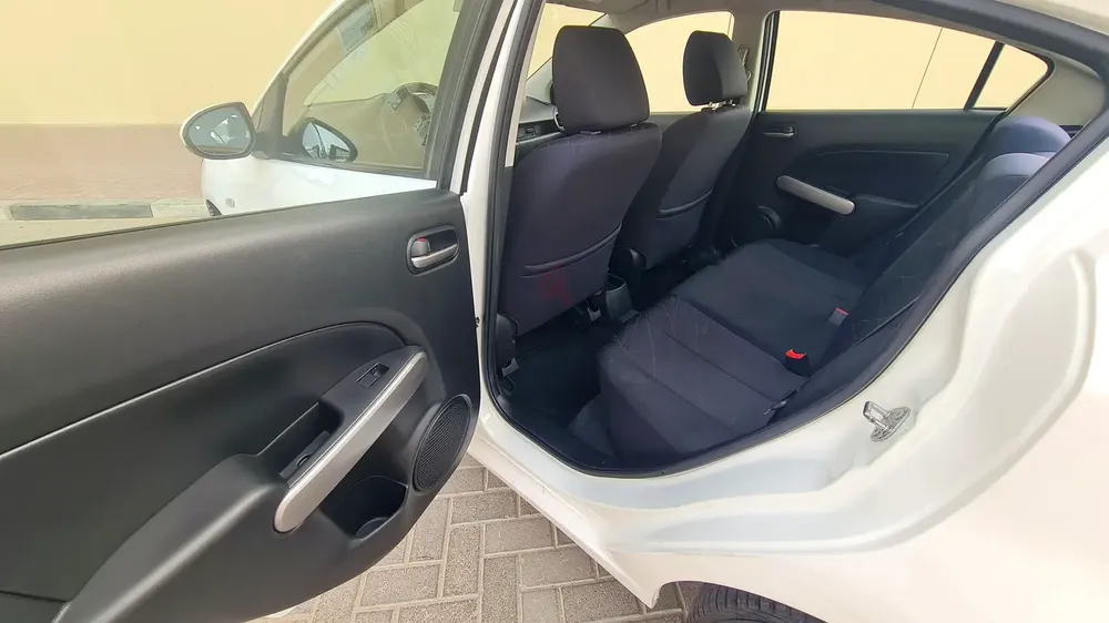 MAZDA 2 2015 FAMILY USED DUNLOP NEW  TYRES GULF GCC  FULLY SERVICED TILL TODAY - Image 14