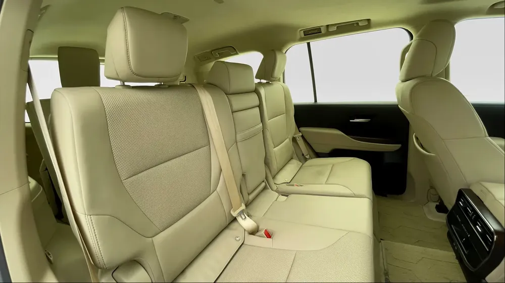AED 3,537/m | Free 3 Months Warranty | Service History | TOYOTA LAND CRUISER 2024 - Image 10