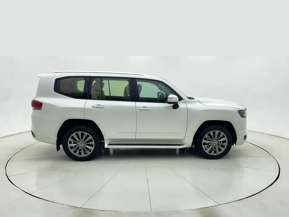 AED 3,537/m | Free 3 Months Warranty | Service History | TOYOTA LAND CRUISER 2024 - Image 5