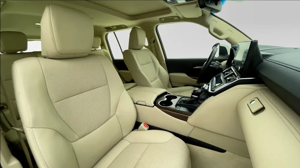 AED 3,537/m | Free 3 Months Warranty | Service History | TOYOTA LAND CRUISER 2024 - Image 6