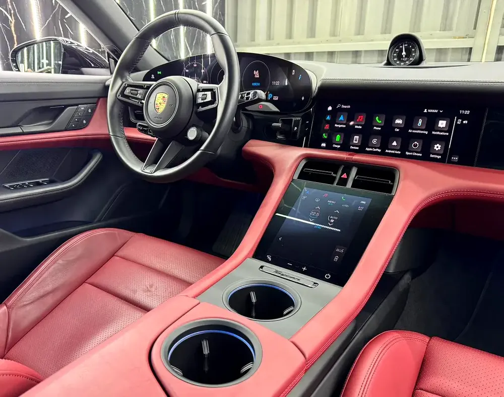 Porsche Taycan Standard 2023 GCC specs for 335,000.00 AED - Image 15