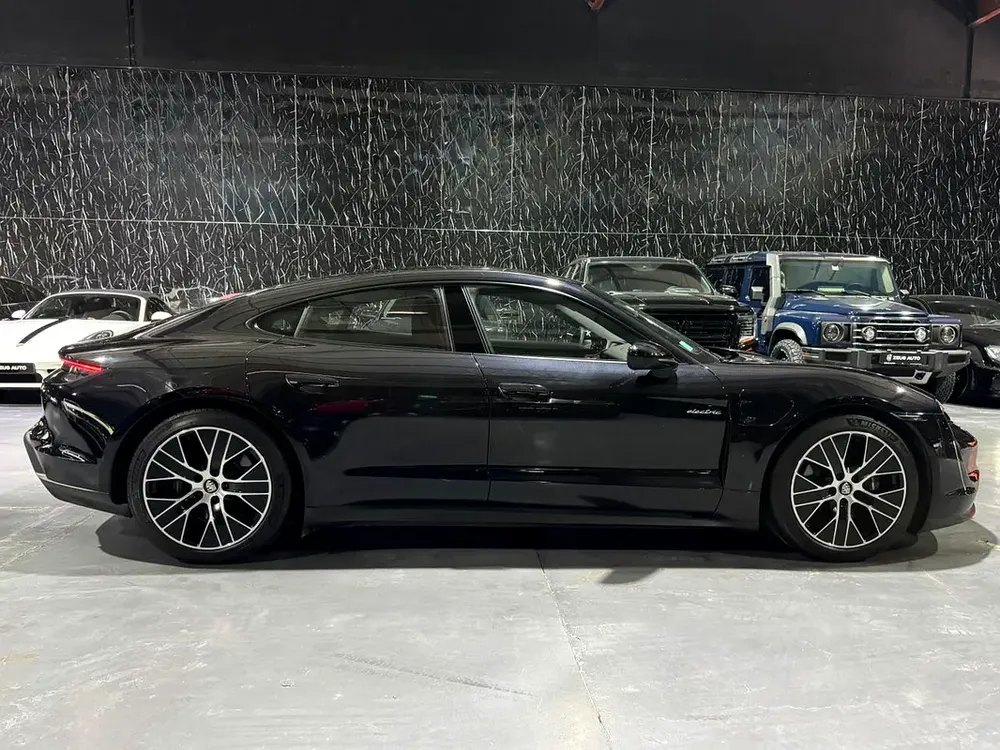 Porsche Taycan Standard 2023 GCC specs for 335,000.00 AED - Image 8