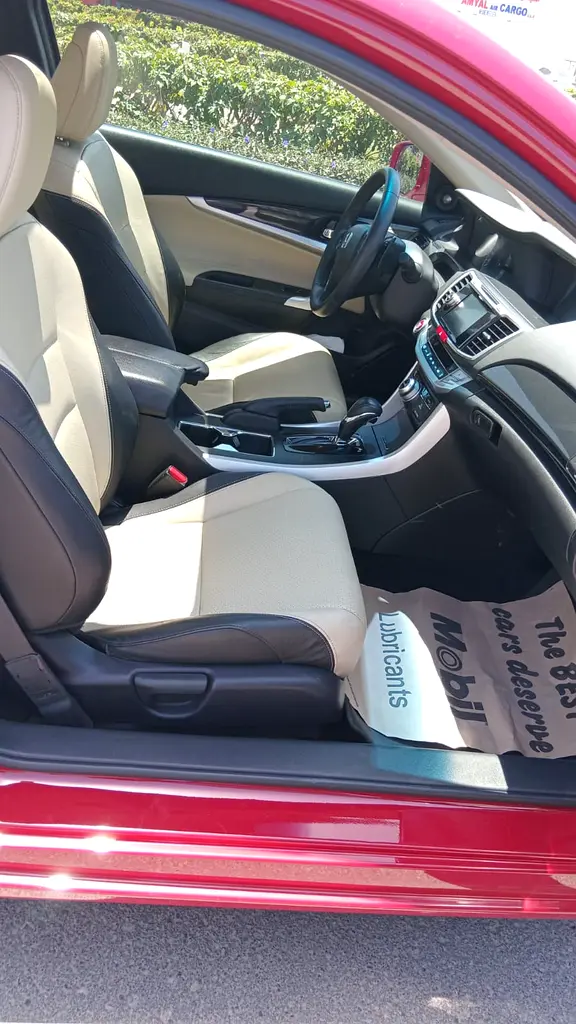 Honda Accord 3.5 2015 V6 EX | GCC Specs | Low Mileage Lady Driven - Image 11