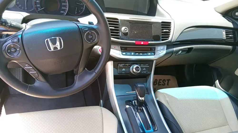 Honda Accord 3.5 2015 V6 EX | GCC Specs | Low Mileage Lady Driven - Image 13