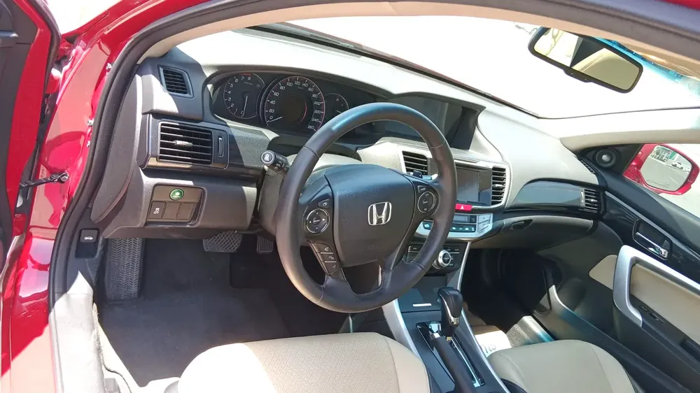 Honda Accord 3.5 2015 V6 EX | GCC Specs | Low Mileage Lady Driven - Image 7