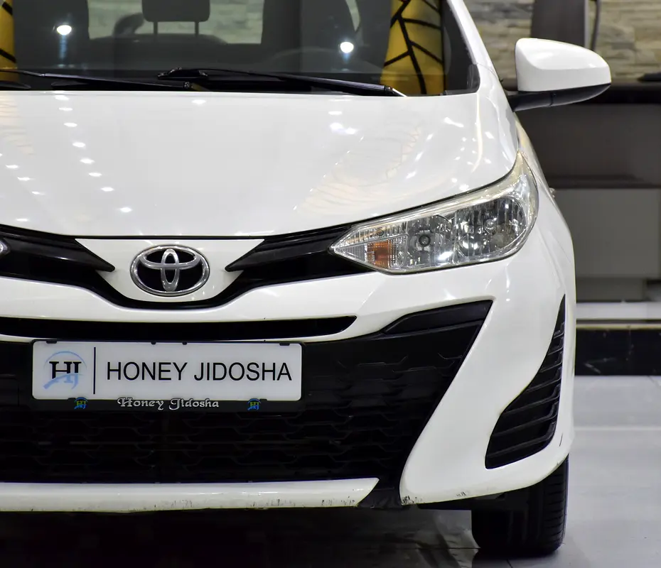 EXCELLENT DEAL for our Toyota Yaris SE ( 2018 Model ) in White Color GCC Specs - Image 4