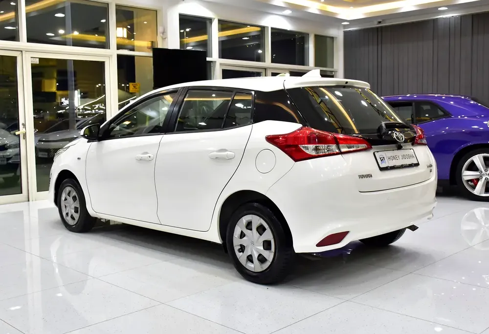 EXCELLENT DEAL for our Toyota Yaris SE ( 2018 Model ) in White Color GCC Specs - Image 7